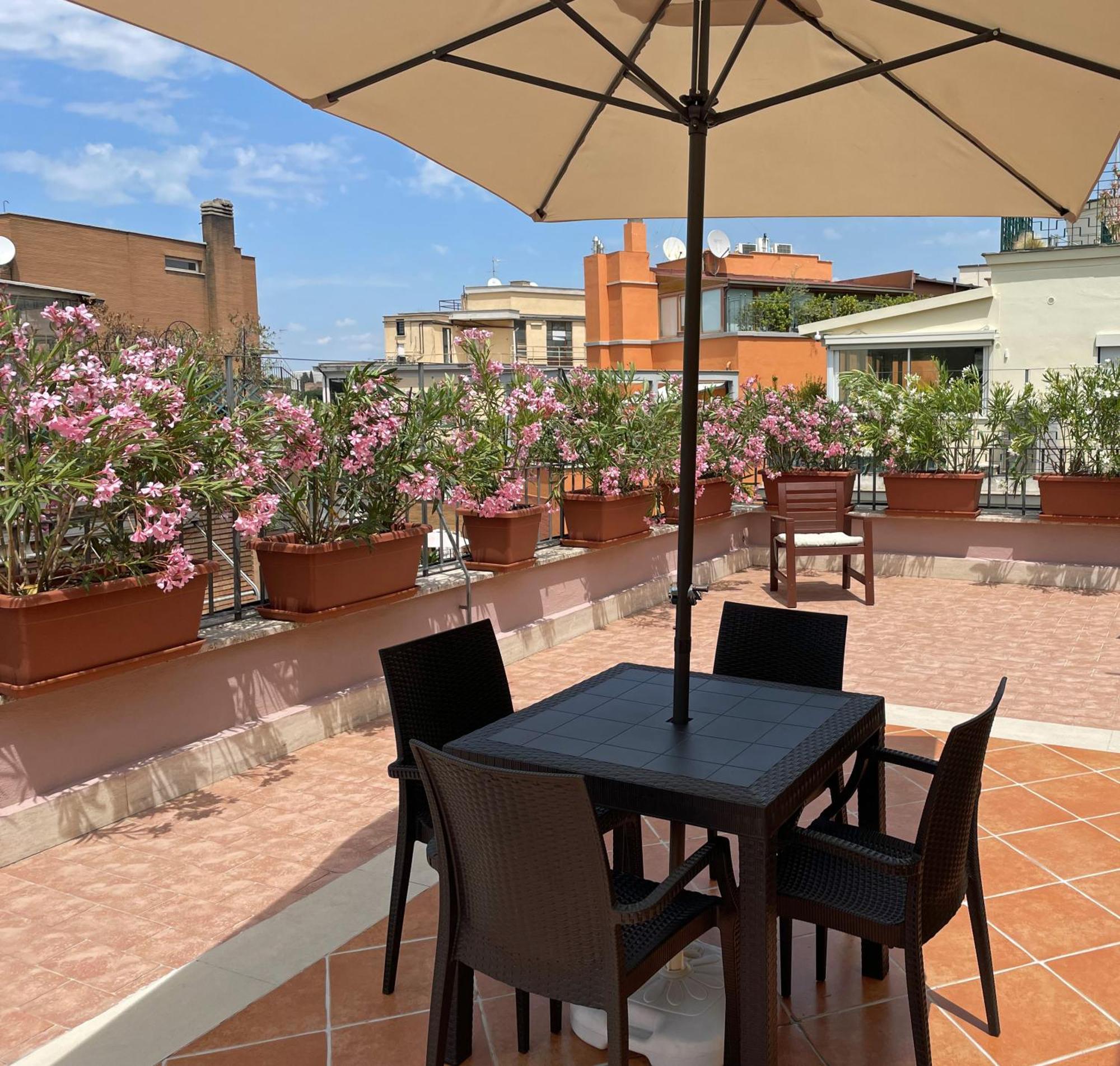 Little Aventino Bnb Rome Bagian luar foto